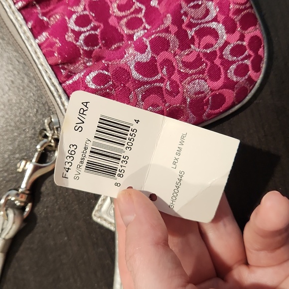Coach wristlet NWT - Picture 2 of 5